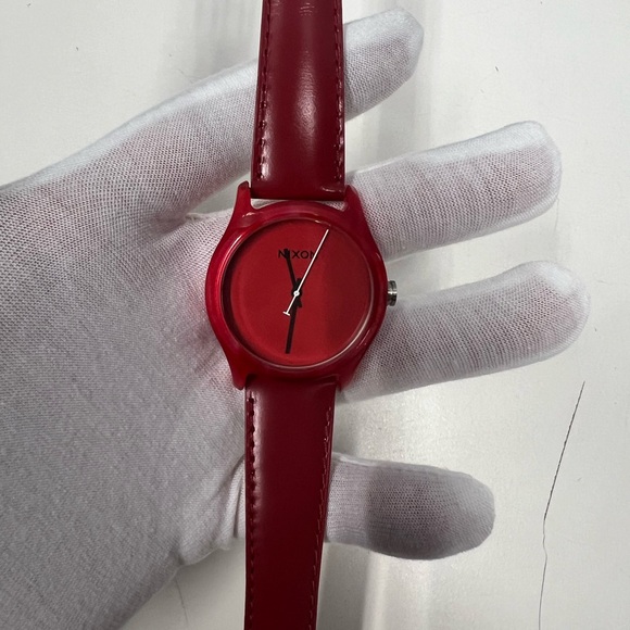Nixon Ladies Mod Watch (A402-200) - Picture 4 of 5
